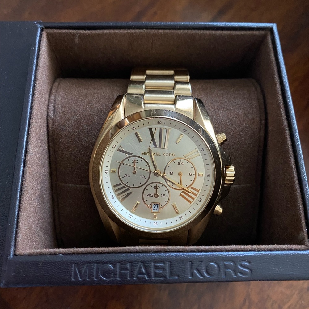 Michael Kors oversized Gold Tone Women’s watch - Picture 3 of 5
